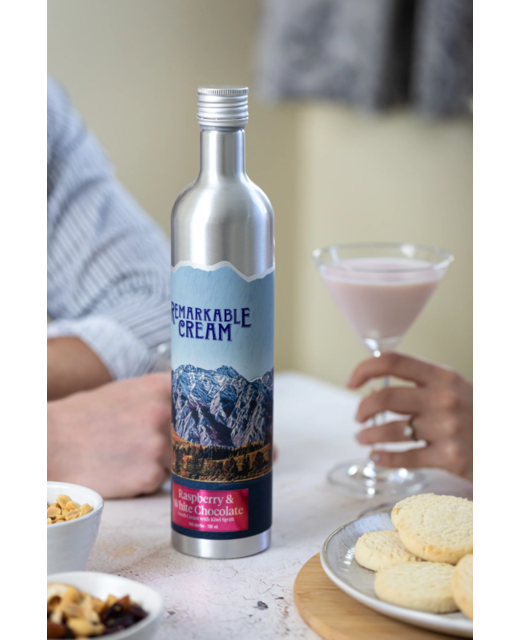 Remarkable Cream Raspberry & White Chocolate 700ml